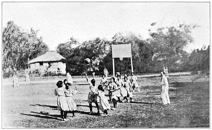 Filipina Girls playing Basket-ball