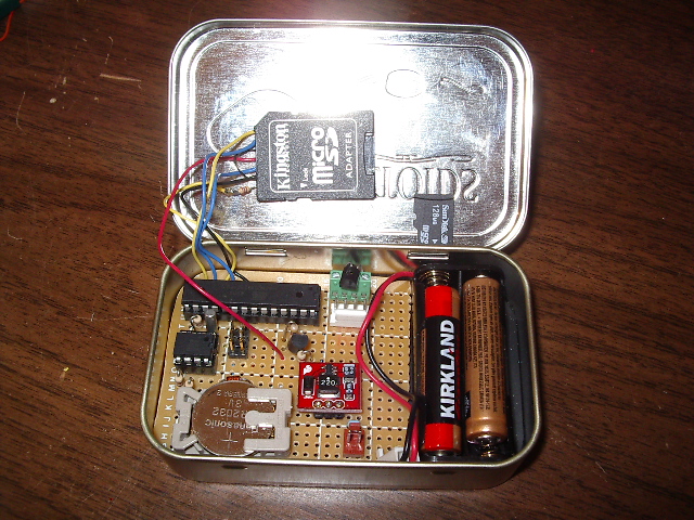 Datalogger in an Altoids can